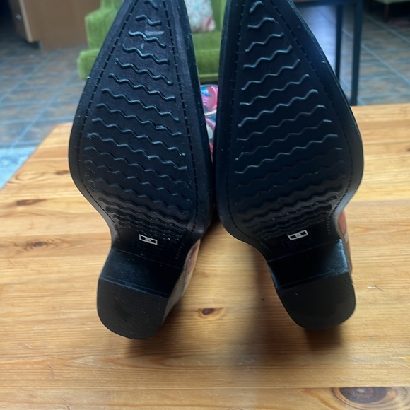 Nomad Red and Blue Heeled rubber rain Boots with Intricate Design size 8 - Picture 9 of 10